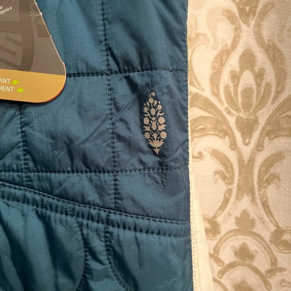 New Free People Movement Landscape
View Ski Pants Size Medium - Picture 3 of 10